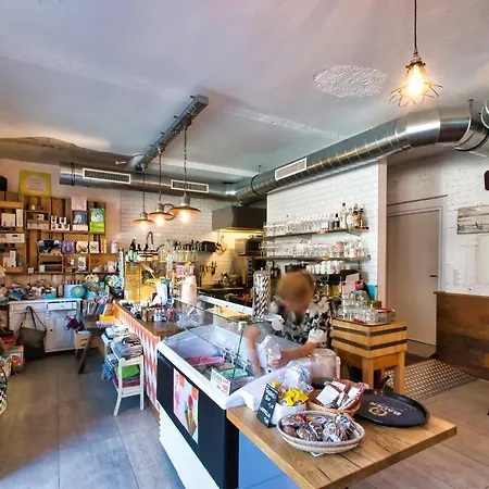 Aparthotel Fleischerei - Apartments, Cafe & Weinbar