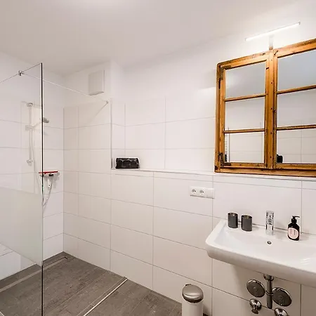 Fleischerei - Apartments, Cafe & Weinbar 4* הינטרסטודר