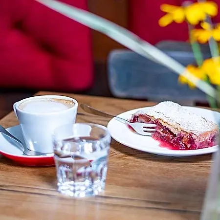 Fleischerei - Apartments, Cafe & Weinbar 4*