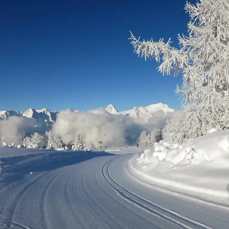 מלון דירות Fleischerei - Apartments, Cafe & Weinbar 4*